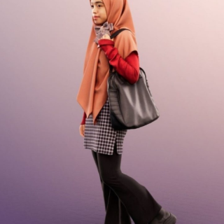 Stylish Girl With Headscarf And Bag low-poly 3d model